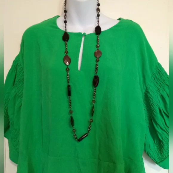 🛍️ BUNDLE ONLY 🛍️Zac & Rachel Emerald Green Peplum Blouse - Picture 4 of 7